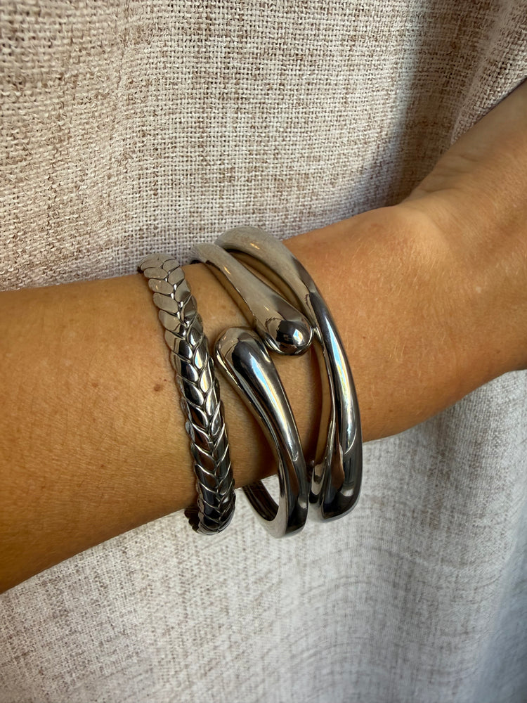 Fontaine Bangle