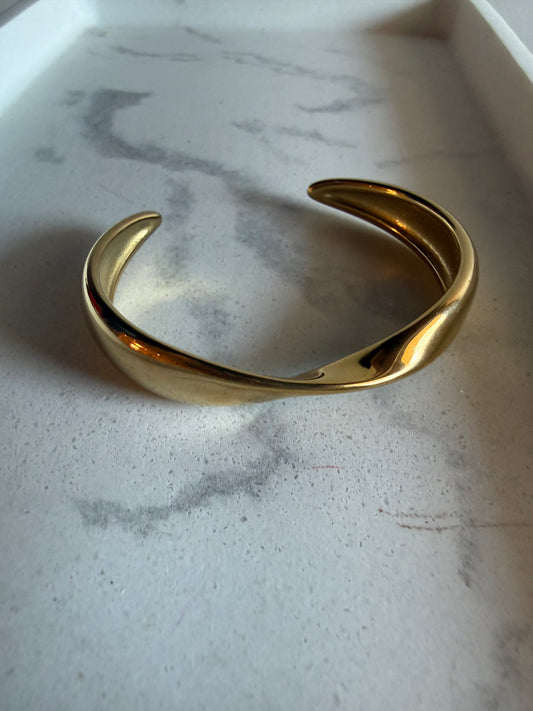 Twist Cuff