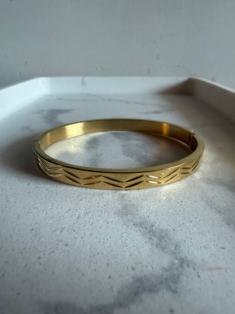 Waves Bangle