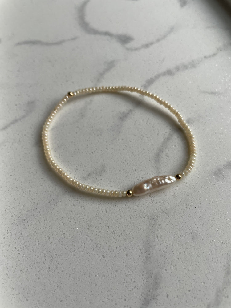 Biwa Minimalist Stacker