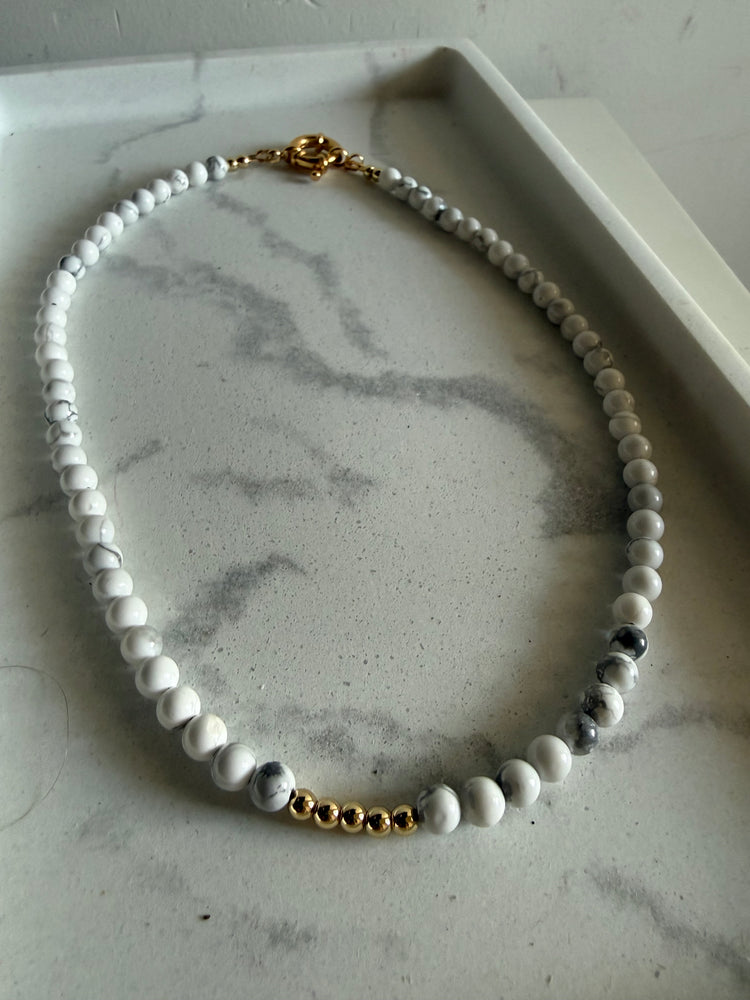 Gwyneth Necklace White
