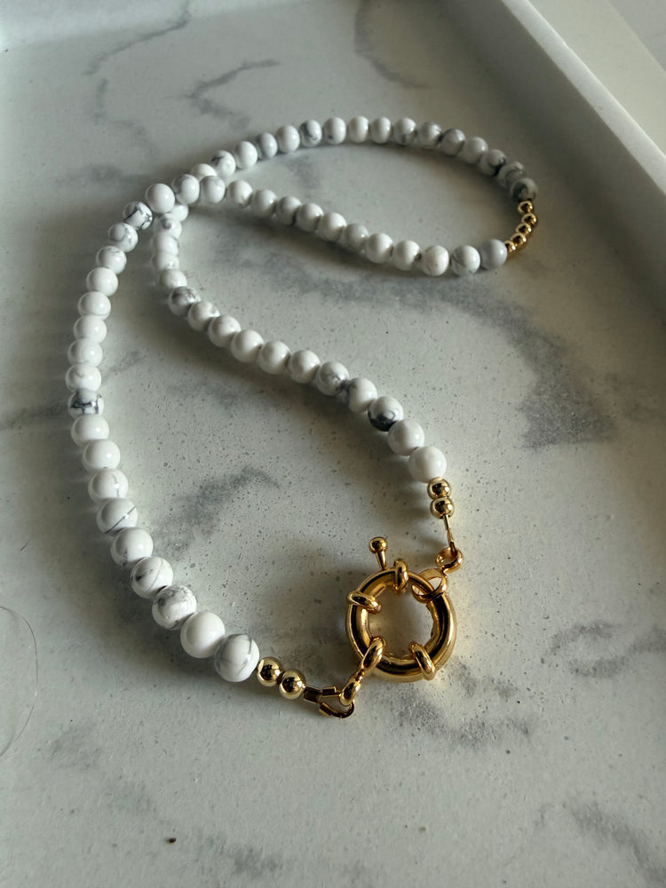 Gwyneth Necklace White