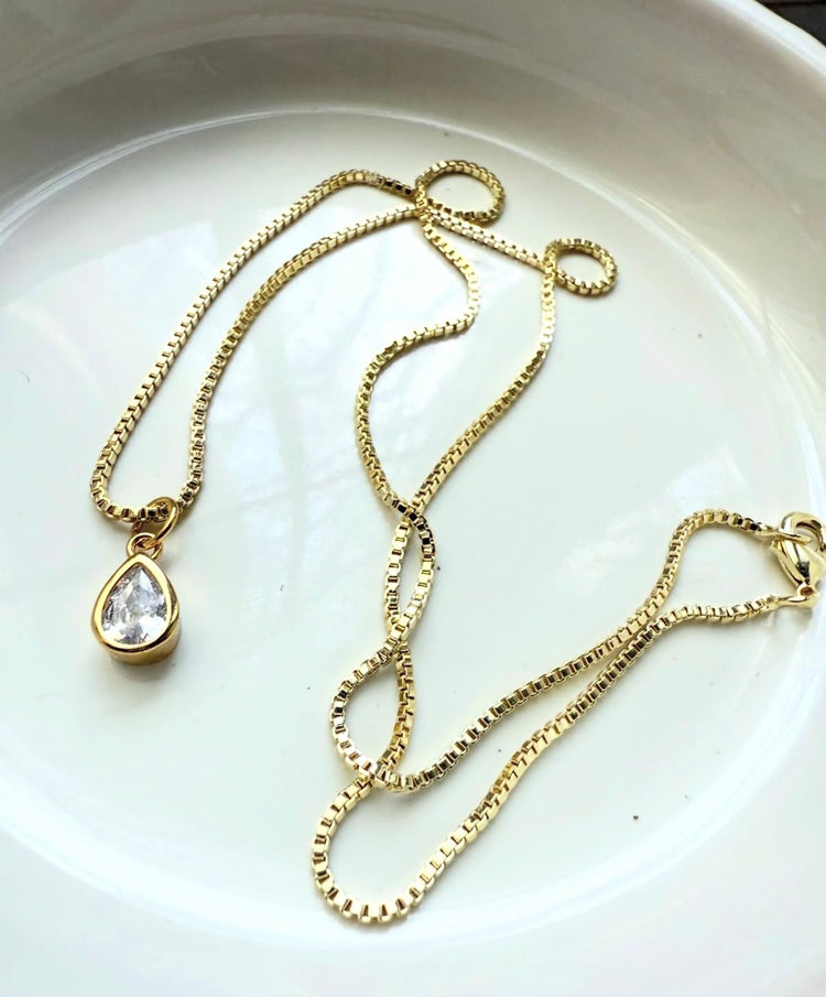 The Kat Necklace