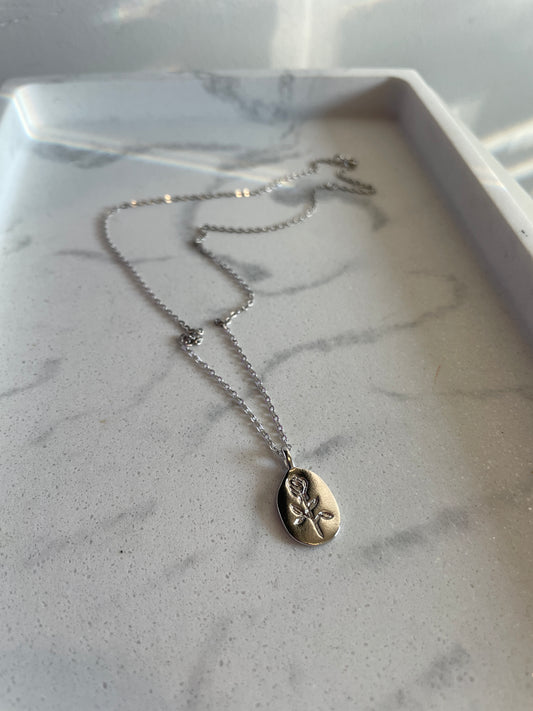 Bud Pendant Necklace